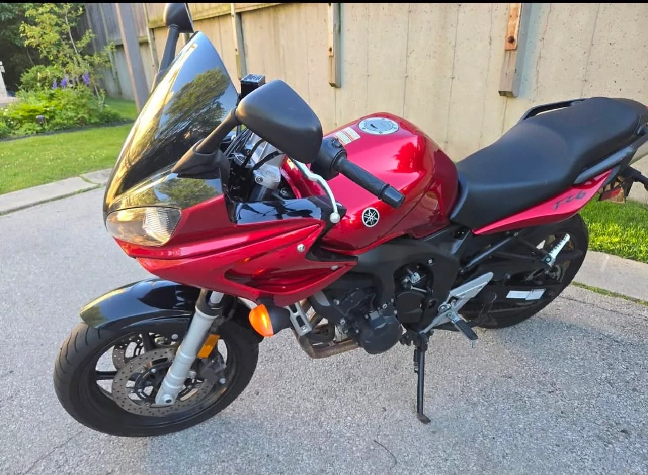 2007 Yamaha FZ6 in red, left-hand side profile