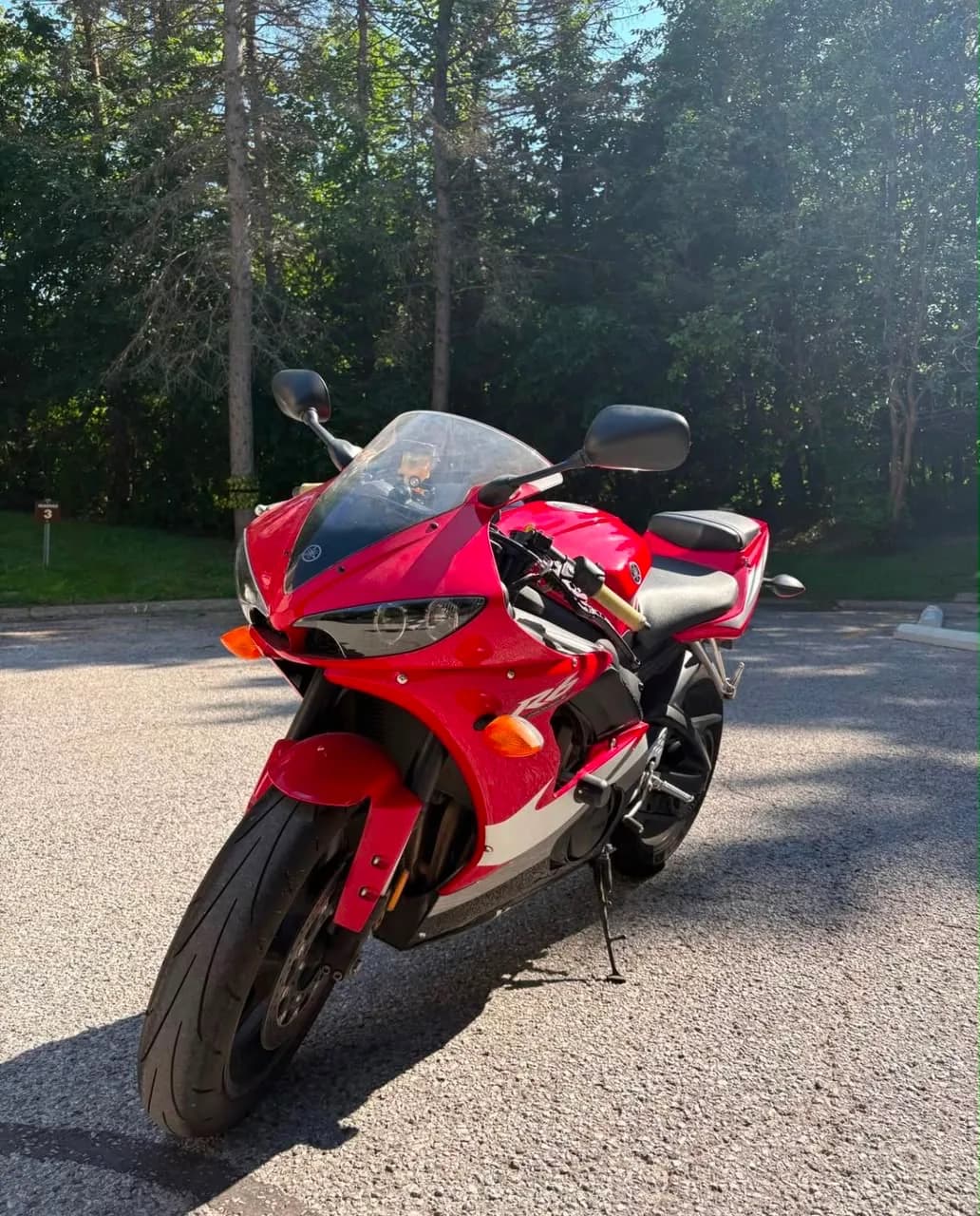 2005 Yamaha YZF-R in red and white, front three-quarter view