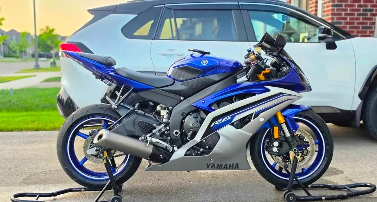 2016 Yamaha YZF-R in blue and silver, right-hand side, on paddock stands
